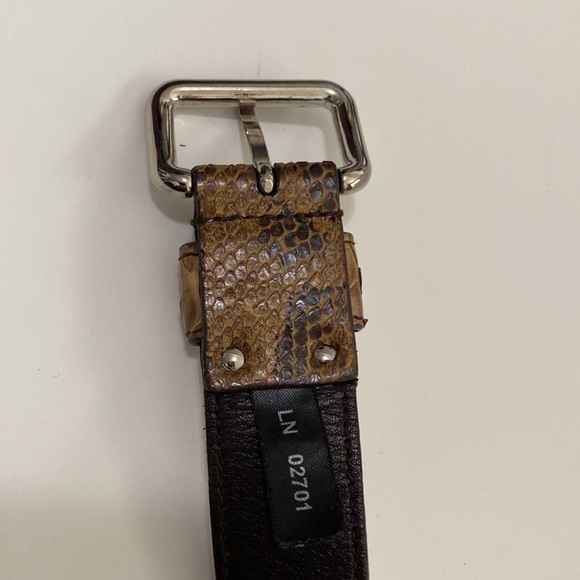 Prada Crocodile Made In Italy Ln 02701 Belt Size 2’ X 38’ APPROX MEASURES - Picture 10 of 13